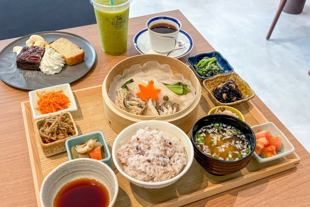 【ととのえキッチン / 甲府市】ラフな気持ちで健康的に美味しく!食べるだけでととのう2026年8月17日オープン