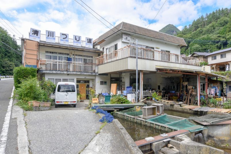 清川釣り堀 キヨカワツリボリ 甲斐市 山梨の遊ぶ 学ぶ Porta