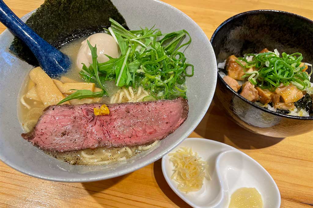 牛骨白湯ラーメン Infini（アンフィニ