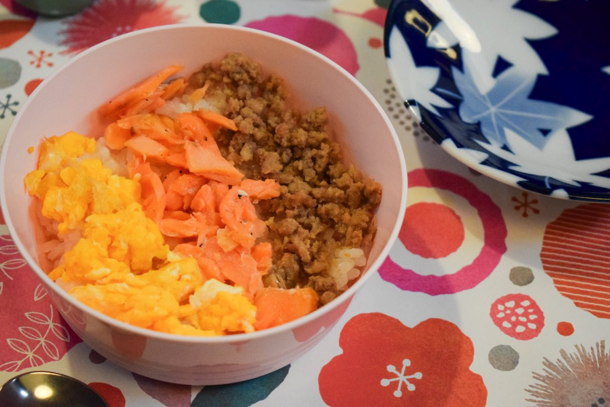 のこのこ食堂 お子さま3色丼