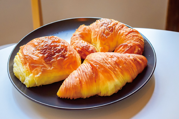 IDEAL BAKERY CROISSANT & PASTRY