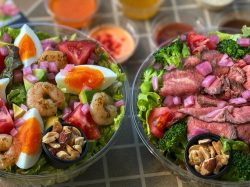 【SPACE SALAD / 中央市】宇宙人が営むサラダ専門店！話題の宇宙サラダを実食！
